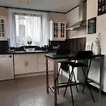Le Clos Fleuri ゲストハウス 4*