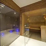 Le Clos Fleuri 4*