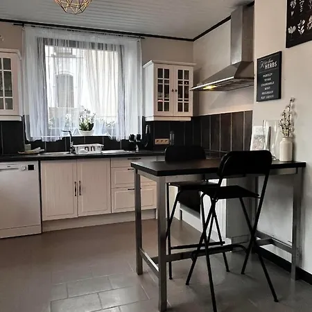 Le Clos Fleuri Guest house *
