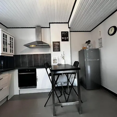 Le Clos Fleuri Гостевой дом 4*