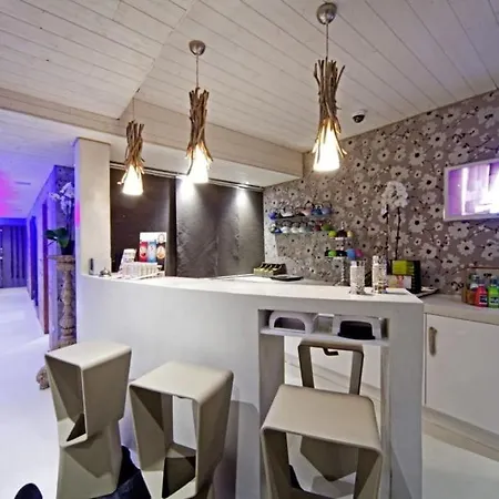 Le Clos Fleuri Гостевой дом